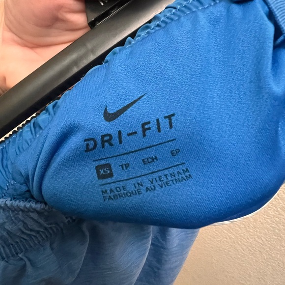 Nike Dri-FIT Tempo Running Shorts Battle Blue Mesh Lined XS Athletic Activewear - Picture 4 of 5